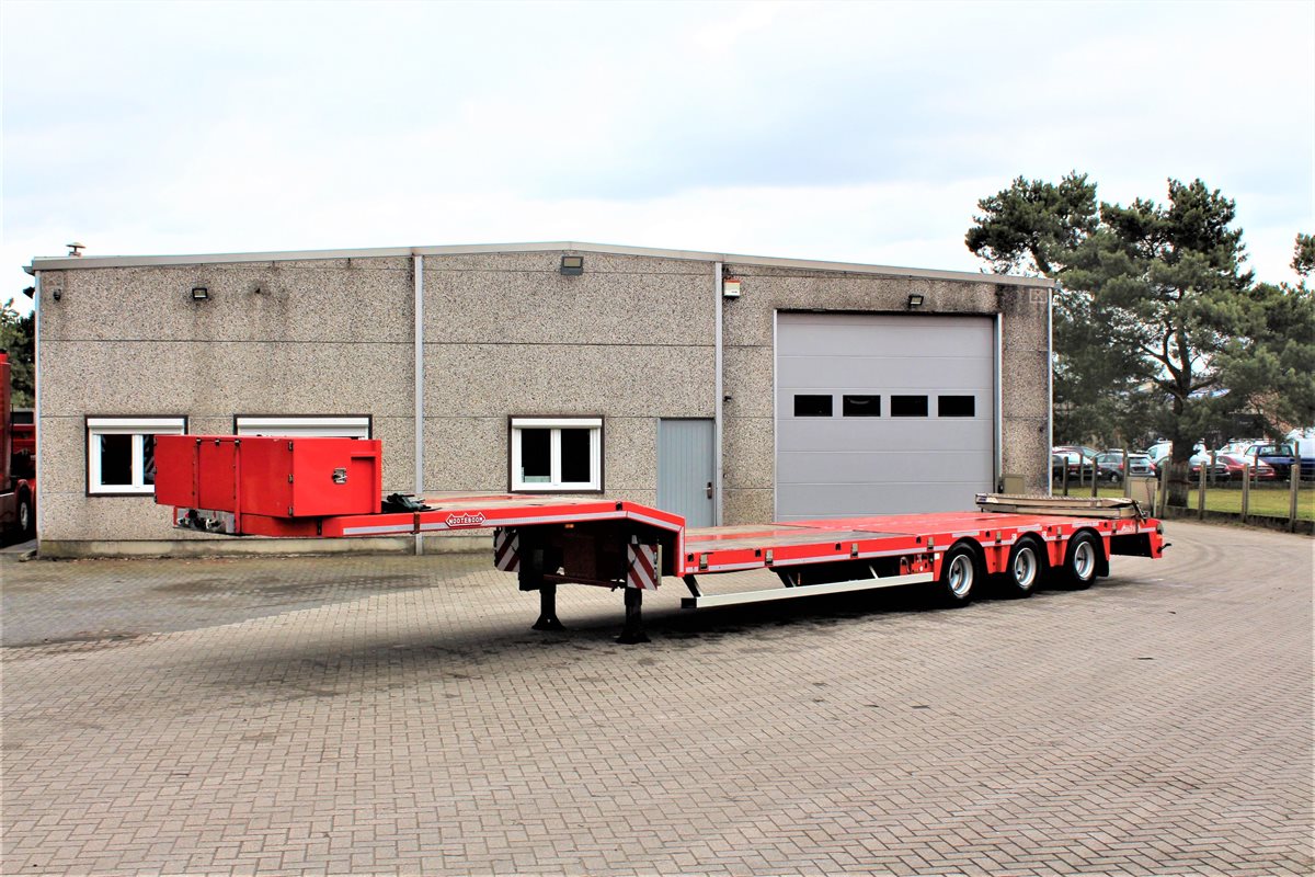 Trailer Nooteboom 3 assige semi dieplader