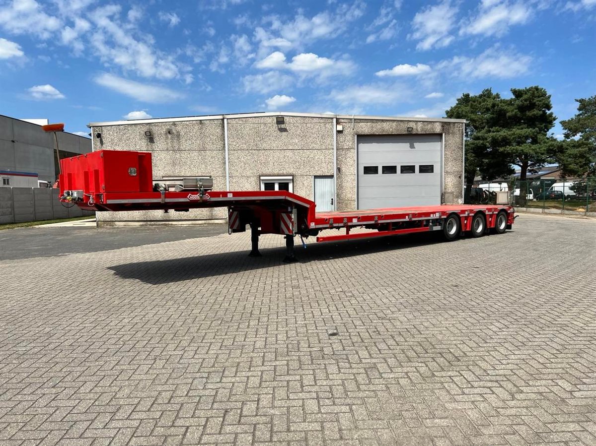Trailer Nooteboom 3 assige semi dieplader